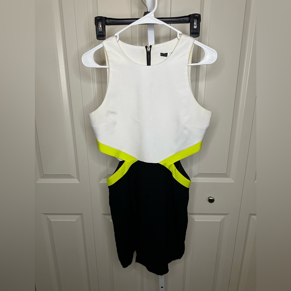Sleeveless Party‎ Dress - Cutout, Color Block, Bodycon, Mini, Cocktail